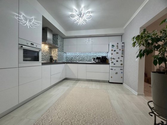 Закревського97-АДвокімнатна квартира з якісним ремонтом і меблями 77м2 Київ