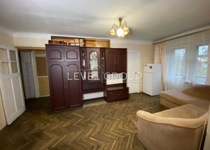 Трикімнатна квартира  метро Чернігівська 10хв пішки - фото 1