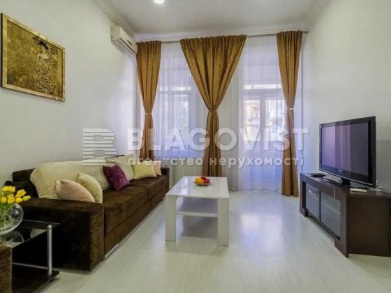 Центр!Бессарабка!Еспланадна 2 Вікна Двір!2К/66м2 добротний будинок! Київ