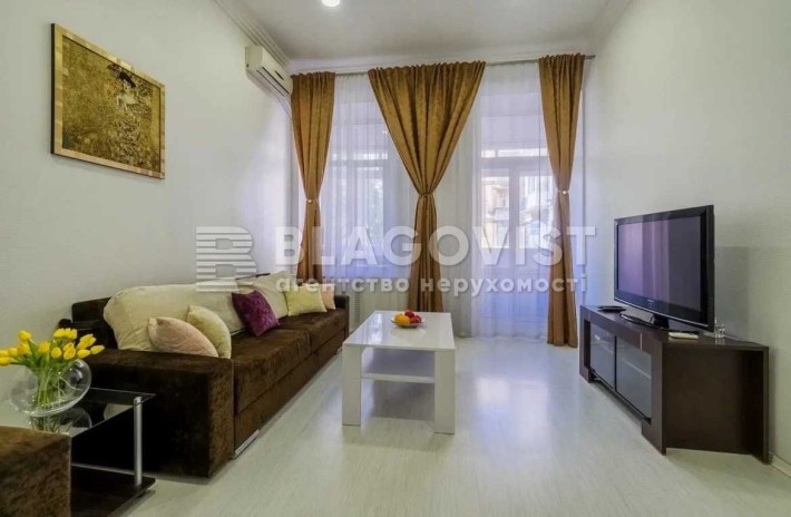 Центр!Бессарабка!Еспланадна 2 Вікна Двір!2К/66м2 добротний будинок! - фото 1