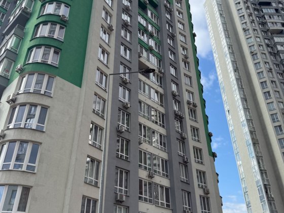 Продаж 1- кімнатна квартира ЖК Каховський новобудова