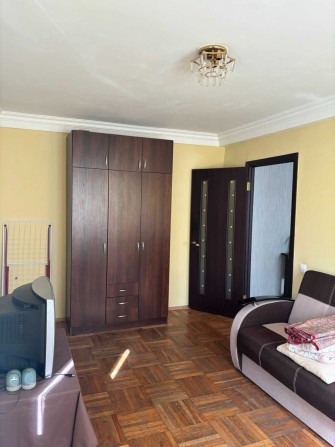 продам 2-х кімн. метро Васильківська, без комісіі - фото 1