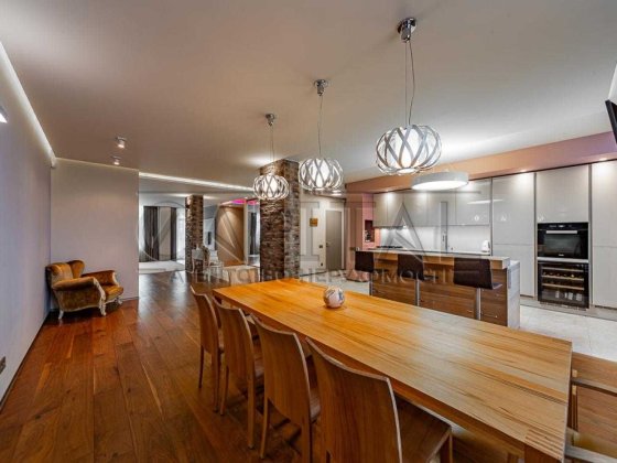 Продажа квартиры, ул. Зверинецкая, Печерский р-н, Печерск Киев