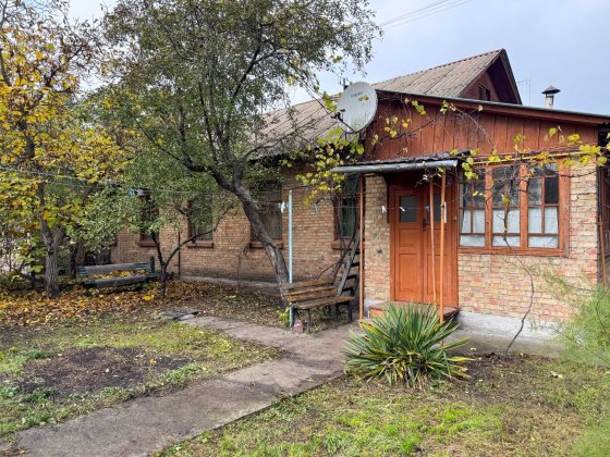 Квартира як будинок!Двір, окремий вхід, Бориспільска 33, Позняки Київ