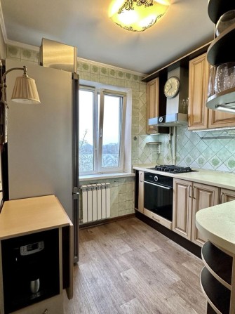 Продаж 2к квартири на Оболоні, Прирічна 27, Перша лінія від води - фото 1