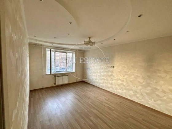 Продаж 1 к квартири Осокорки 10 хв пішки Ремонт Київ