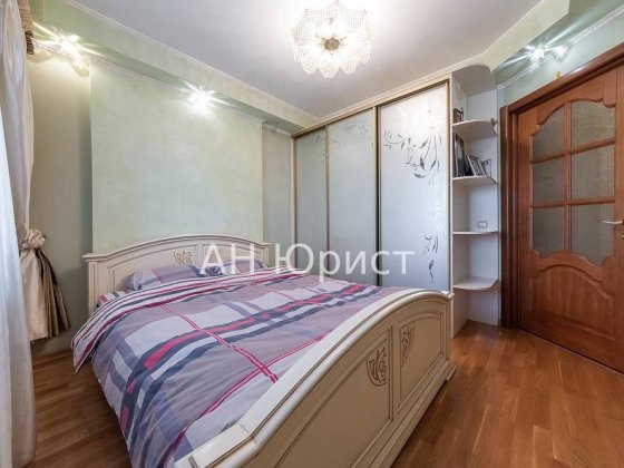 Продажа 3 к квартиры,Шолом -Алейхема7/20,Лесной массив Киев