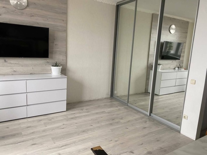 Затишна 1-кімнатна квартира вул. Миколи Закревського 95-В - фото 1