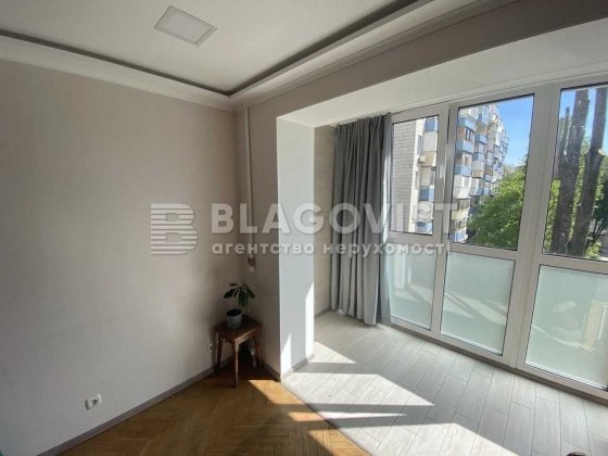 Центр Печерськ Метро Арсенальна,Кловська Кловський узвіз/Мечнікова Киев