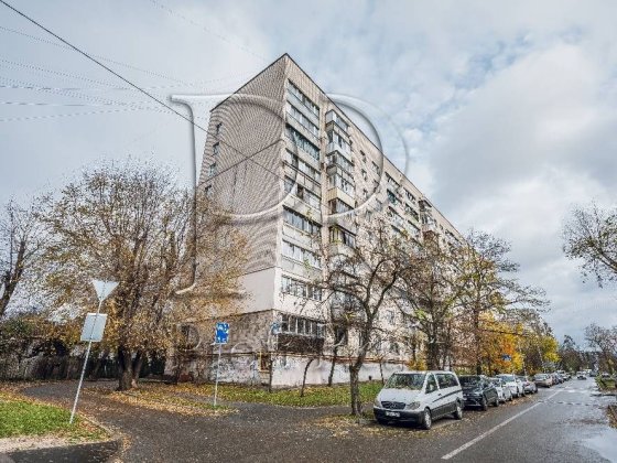 Продаж 3 кімн. квартири Хорольська 10. Харкіьке шоссе. Празька Київ