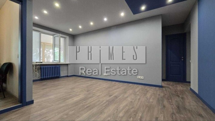 Продаж Квартири Офісу 65м2 поверх 1 Окремий вхід Дарницька пл - фото 1