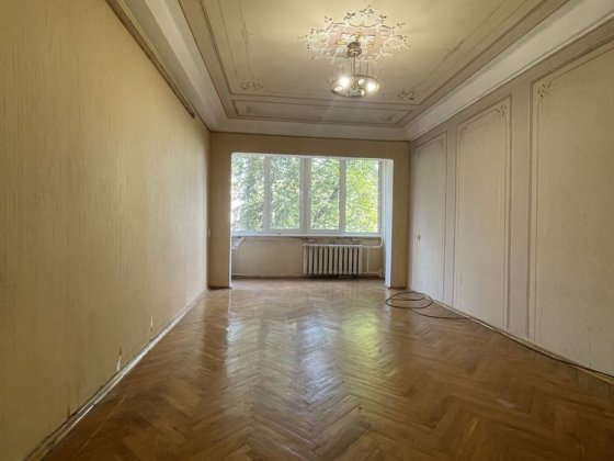 Метро Голосеевская и Васильковская-10 мин.пешком. Голосеевский парк. Київ