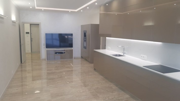 Продажа или аренда 3х, 4х комнатной квартиры Кловский спуск 7 - фото 1