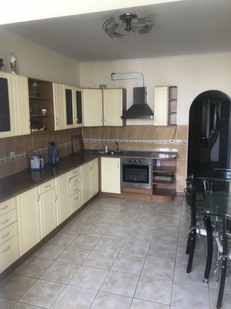 Анни Ахматової 16б, Позняки, цегляный будинок, - фото 1