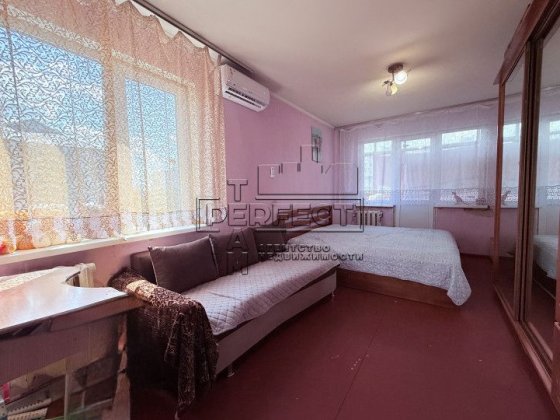 Продаж 2к квартири Воскресенський проспект 46/2 Київ