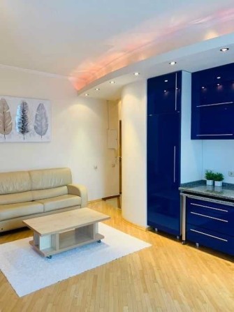 Продаж 2-кімн. квартири по вул. Велика Васильківська, сталінка - фото 1