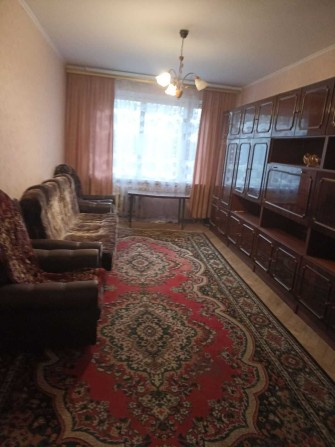 Продам 3 кім квОболонський рн, Івасюка 17,метро 10хв.пішки. - фото 1