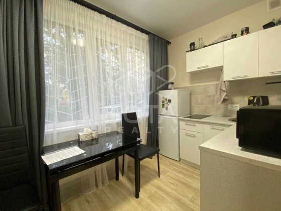 Гарна 1 кімнатна квартира зі свіжим ремонтом Оболонський район Київ