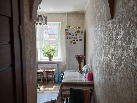 Продам 1-к на Троєщині  по буль.Висоцького 6 Київ