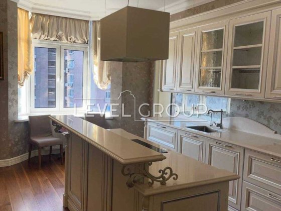 Продаж 4 кім ,клубний будинок ,вул. Антоновича 103,м.Палац Україна Киев