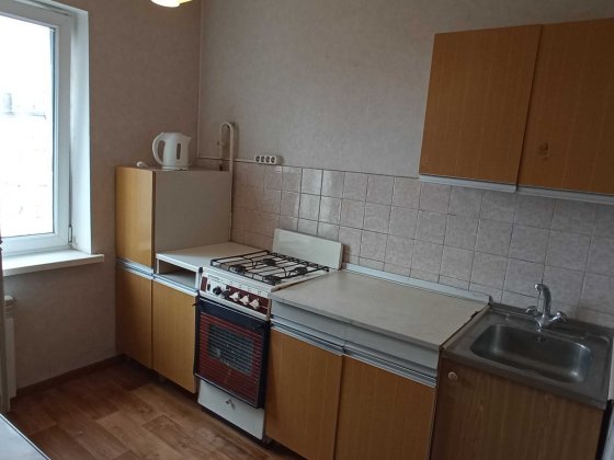 м. Чернігівська 10хв.1 кім. кв. вул. Остафія Дашкевича 6БПростора без% Киев