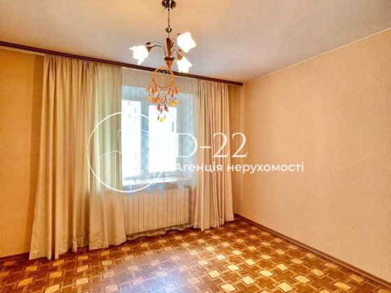 Продаж 3-к квартира метро Харківська вул. Братства Тарасівців,12/37 Київ