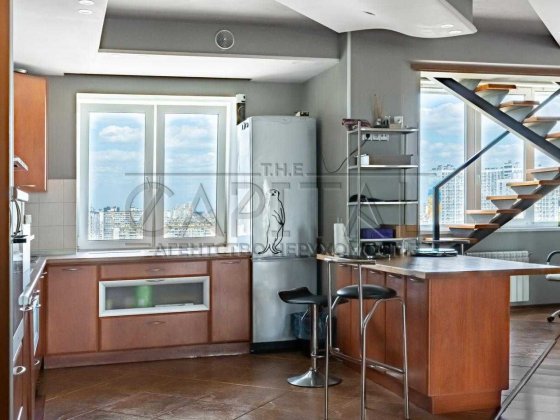 Продажа квартиры, пр-т Бажана Николая, Дарницкий р-н Киев