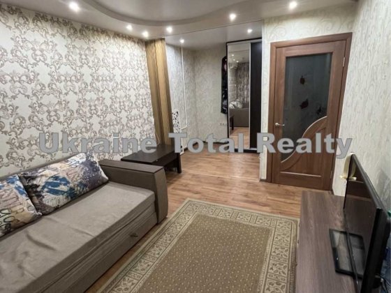 Продаж 1 кімнатної квартири біля метро Лісова! Проспект Лісовий 21 Київ