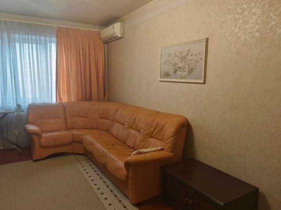 Продаж 3 кімнатної квартири вул.Лифаря 18 Київ