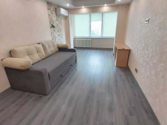 2К, вул. Ентузіастів 29/1 власне паркомісце, м.Лівобережна 10хв. пішки