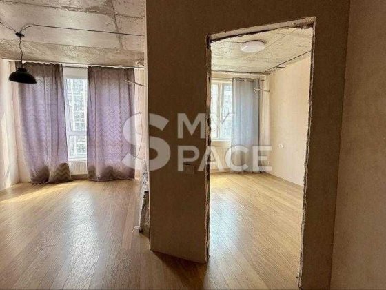 Варшавський 1. 1к.ТЕРМІНОВО. Виговського.Олеся.Правди.Ретровіль Киев