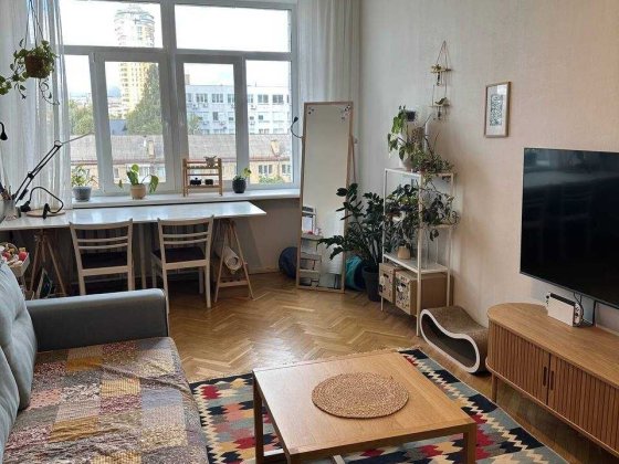 Продаж 2к квартири Печерськ , бульвар Лесі Українки Київ