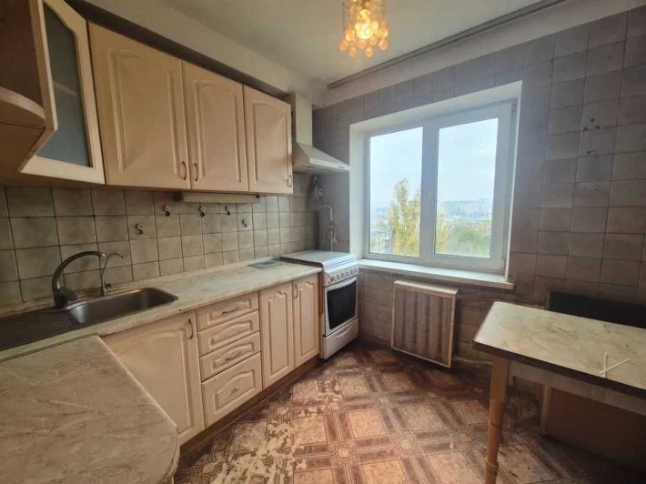 Бульвар Дружбы Народов 8а 3К Печерск 56м Лыбедская Черная Гора - фото 1