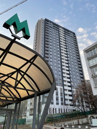 продаж 2к квартири біля парку та озера Голосіївський пр. Метро - 100 м - фото 1