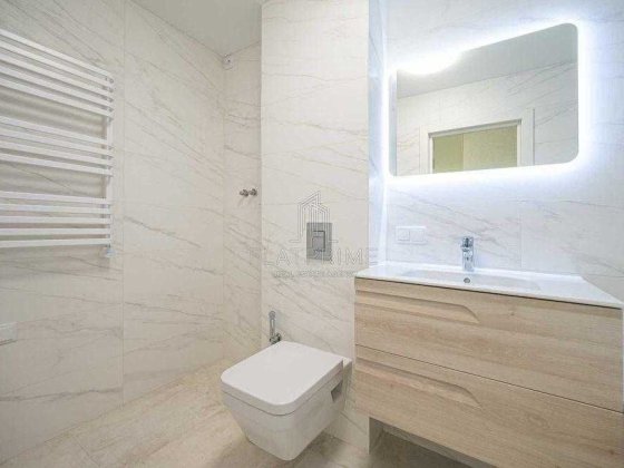 Продаж 3-Х квартири, Івасюка, Копітальний ремонт, Без% Київ