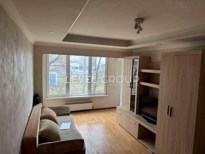 Продаж 1-кім 35м2 вул. Левка Лук'яненка 1, метро Мінська Оболонь - фото 1