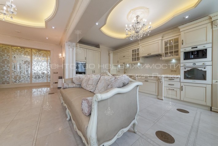 Продажа квартиры с новым ремонтом Драгомирова 16 Новопечерские липки - фото 1