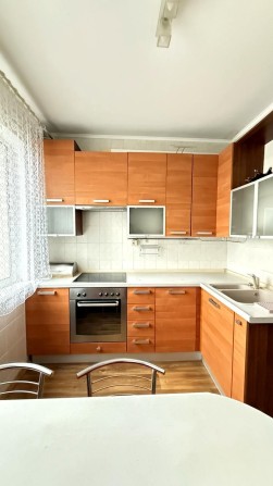 Затишна 2-кімнатна квартира 55 м² вул. Рональда Рейгана 4-А - фото 1