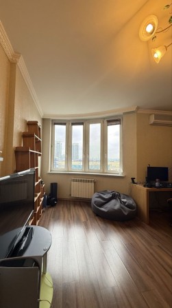 Продам 75м 2 кім Дніпровськая наб 25 - фото 1