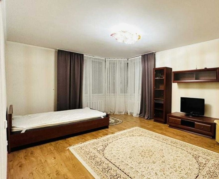 Метро Харьковская, Харьковское шоссе, 56. - фото 1