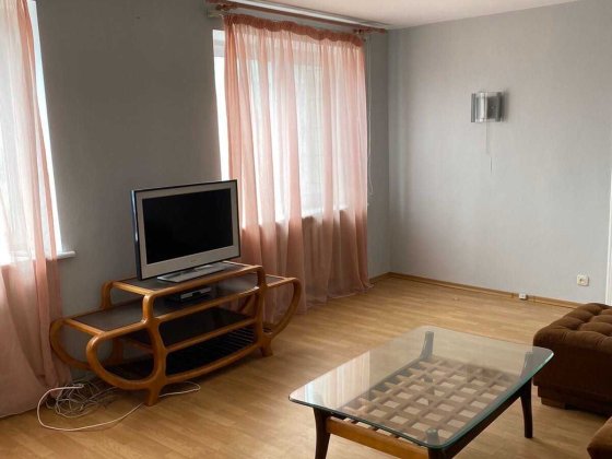 Продаж 4-кімнатної квартири по вул. Лук’яненка Левка 2л (Тимошенка ) Киев