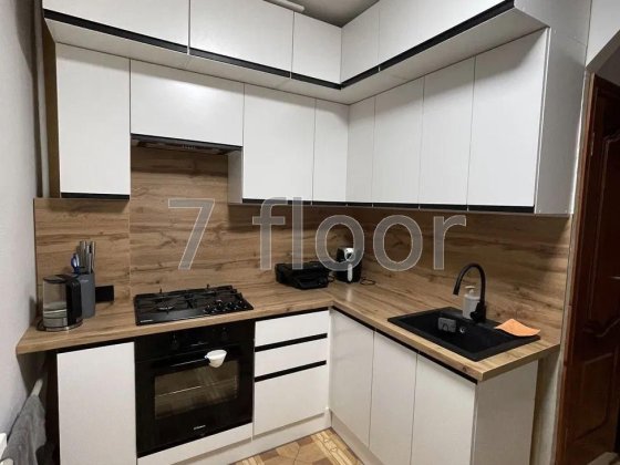 1 кімнатна квартира з ремонтом Милославська ст.м. Почайна Чернігівська