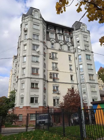 Продаж 3 х кім. квартири вул. Пріорська 10 - фото 1