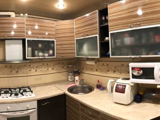 Продам 2 - кімнатну 46 кв.м., Мінський масив, пл. Тараса Шевченка, Київ