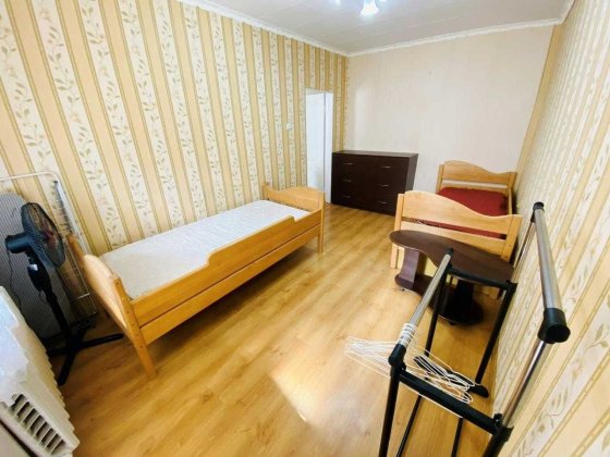 Осокорки - Позняки, Здолбуновская, 3. Рядом Урловская Київ