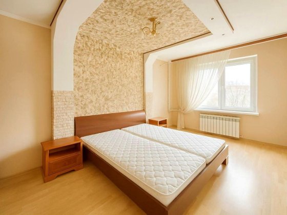 Простора та затишна 3-кімнатна квартира 90 м² П. Григоренка 14 Киев