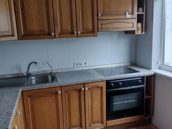 Продам 3-к. кв, м. Героев Днепра 3 мин. пешком, ул. Героев Днепра 22 Київ