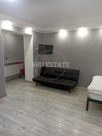 Продаж 1-к квартири Київ Оболон Мінська Малиновського з ремонтом є Газ - фото 1