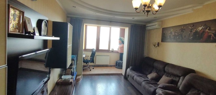 Затишна 2-кімнатна квартира 55 м² вул. Оноре де Бальзака 55 - фото 1