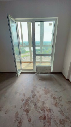 Ревуцького 54-Б, 1-к.кв 47,5м2, генератор, вид на озеро, h-2,70 - фото 1